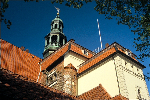 Townhall sideview
