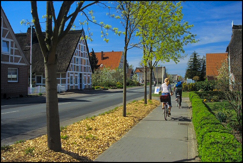 Cycling into Jork