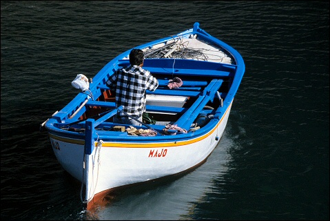boat leaving Vueltas